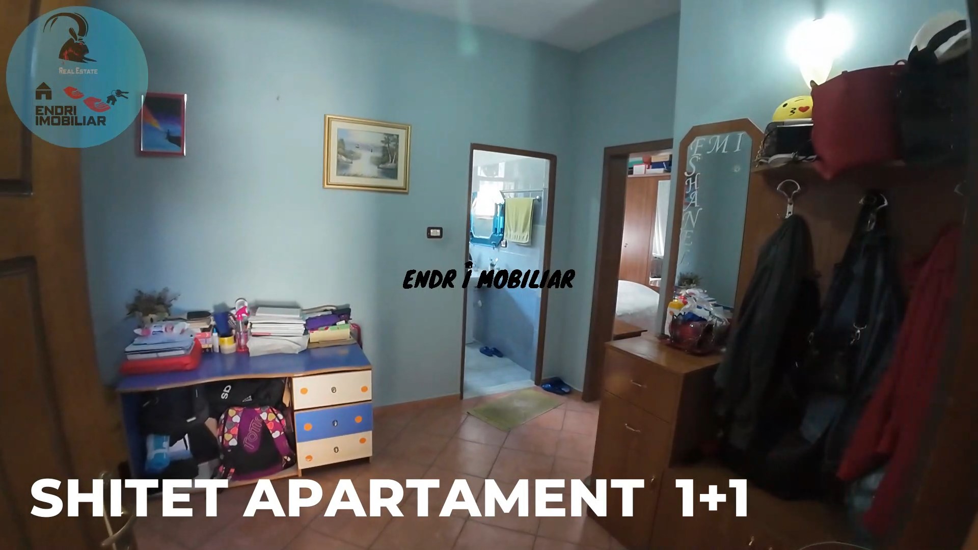 Shitet Apartament 1+1 ,Banesat prane shkalleve