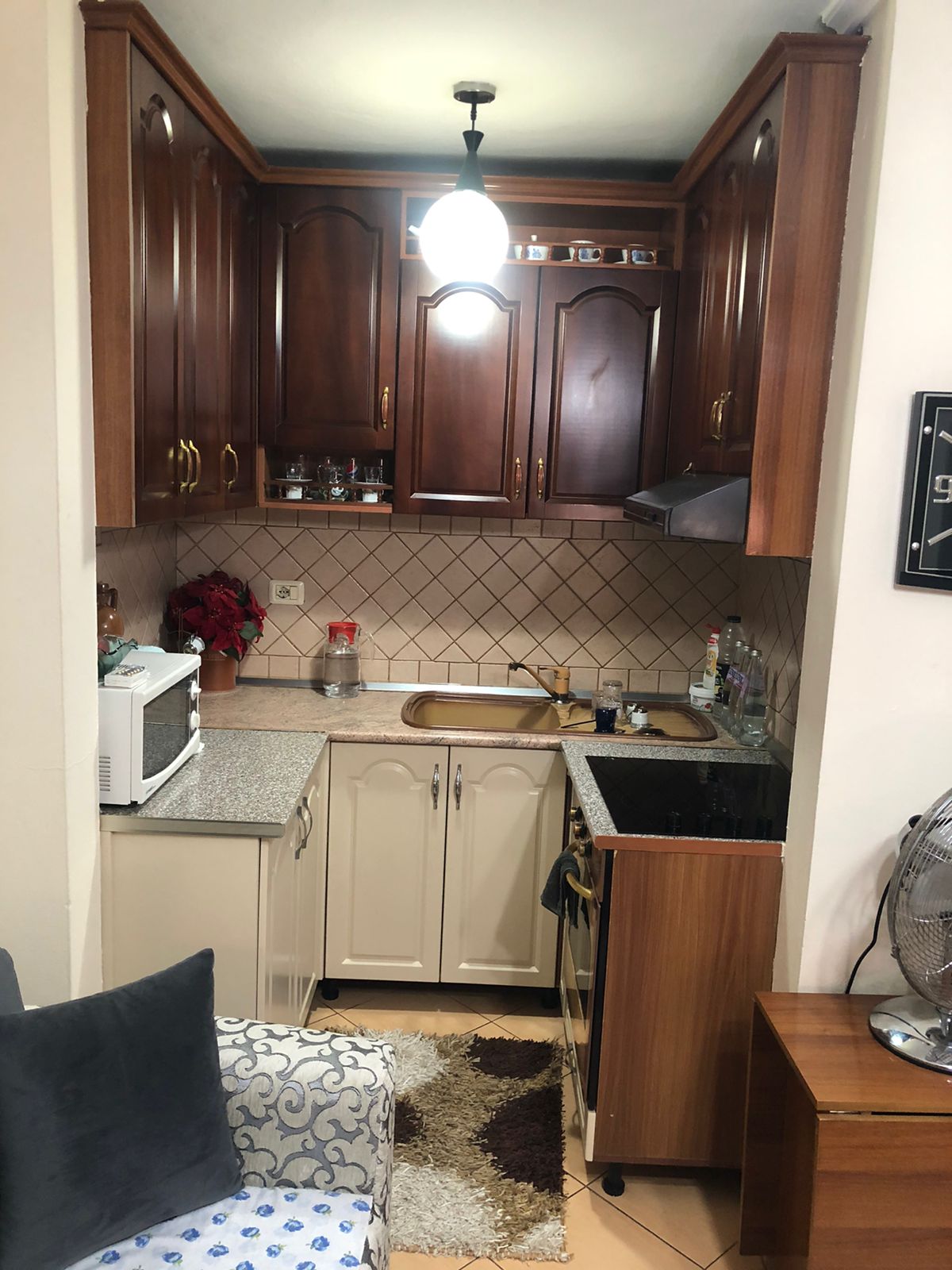 Shitet Apartament 1+1 kati i 3 te poshte Ciklit te ulet