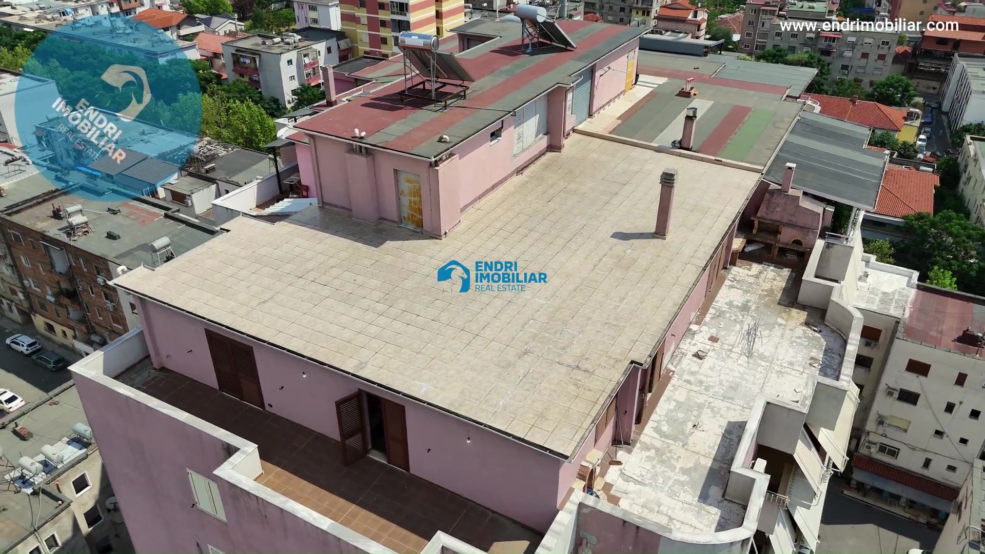 Shitet Apartament penthouse